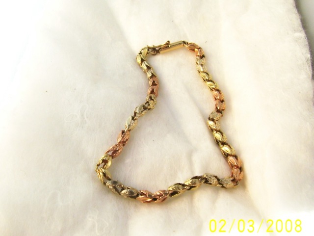 Got this bracelet for $3 at an ESTAE sale in January 08